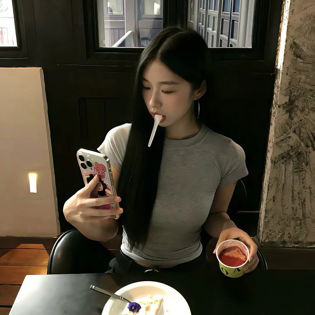 她的伪装